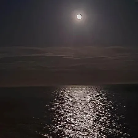 Increibles Vistas Al Mar דירה *